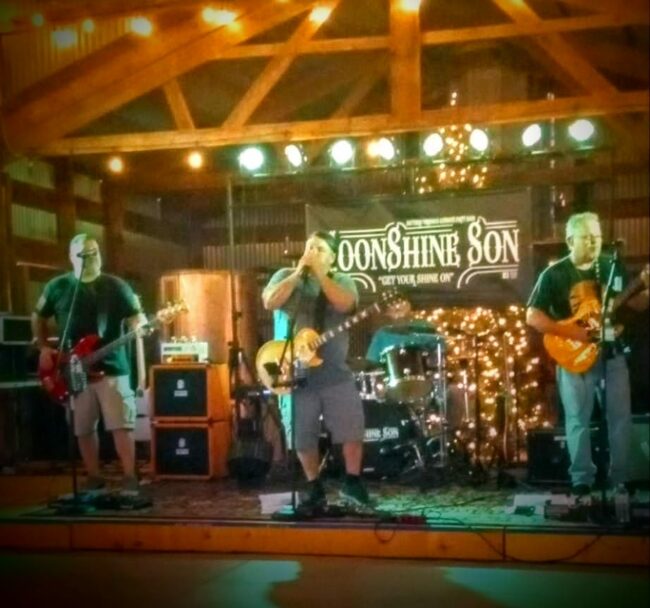 Moonshine Sone band on the stage